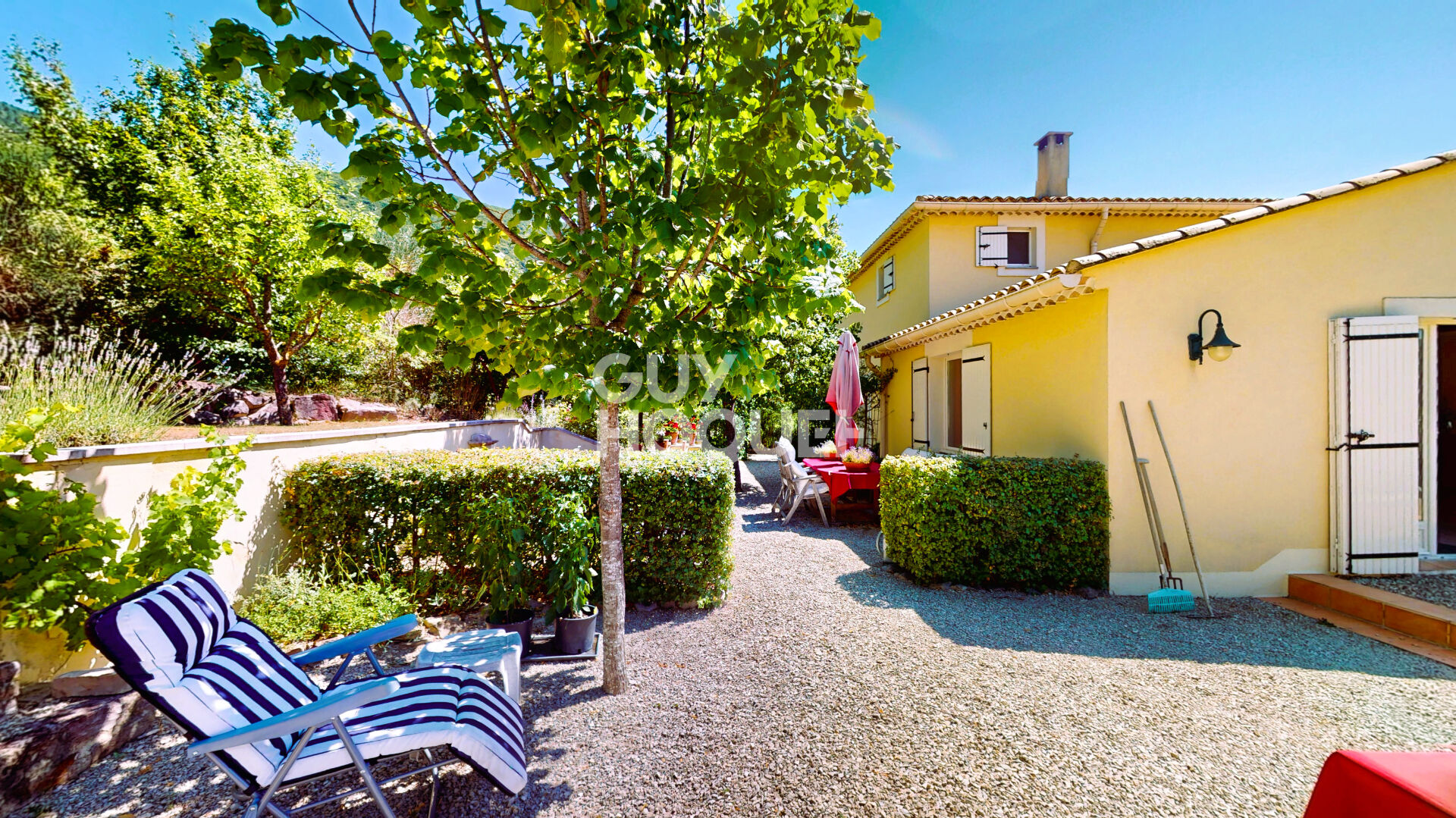 Maison Montbrun Les Bains 245 m2 - Terrain 1422 m² - Vue Ventoux - Fort potentiel