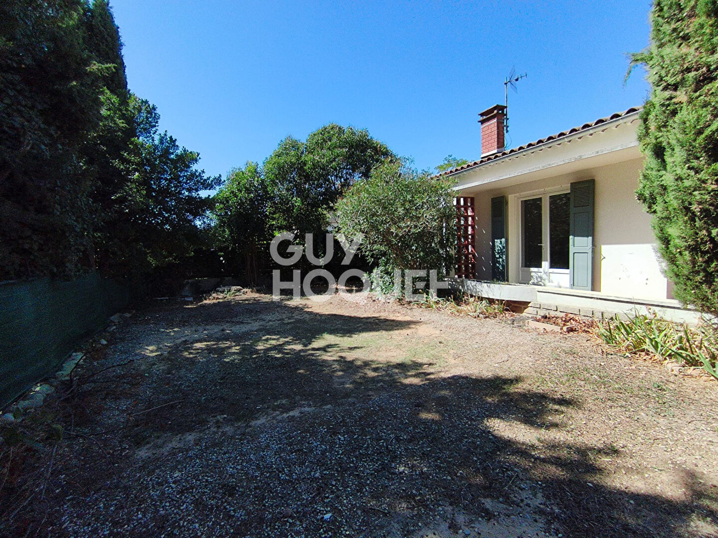 CARPENTRAS - Maison de plain-pied 2 chambres avec garage et jardin