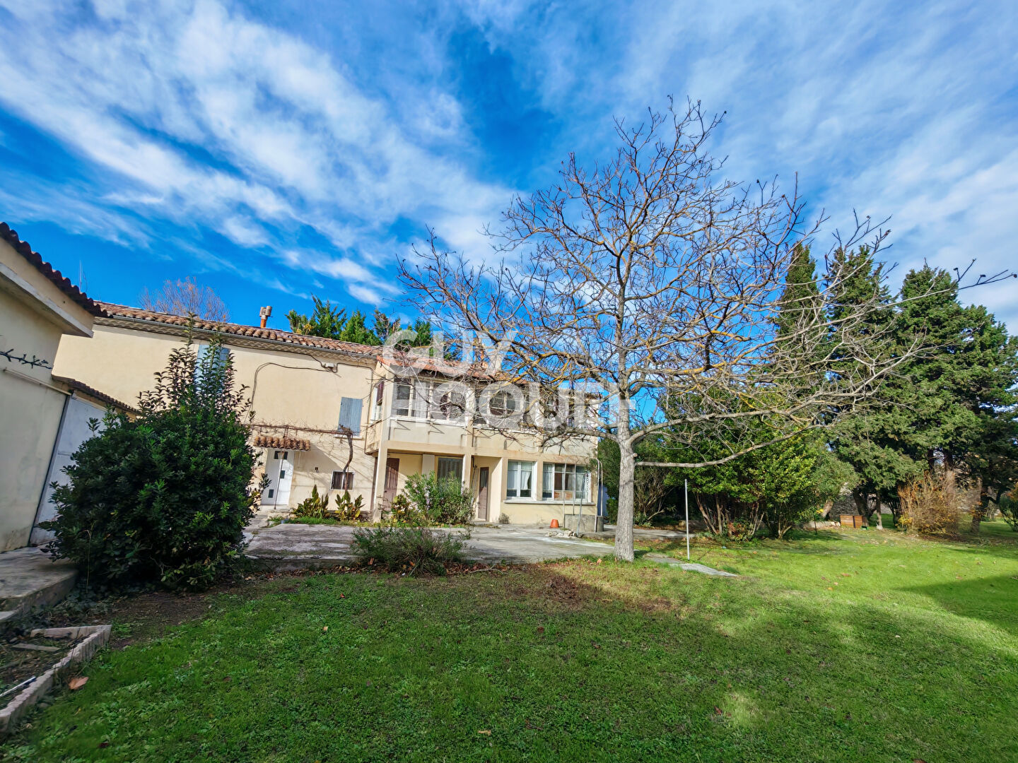 Maison - 180m² - Terrain constructible / piscinable 922m²