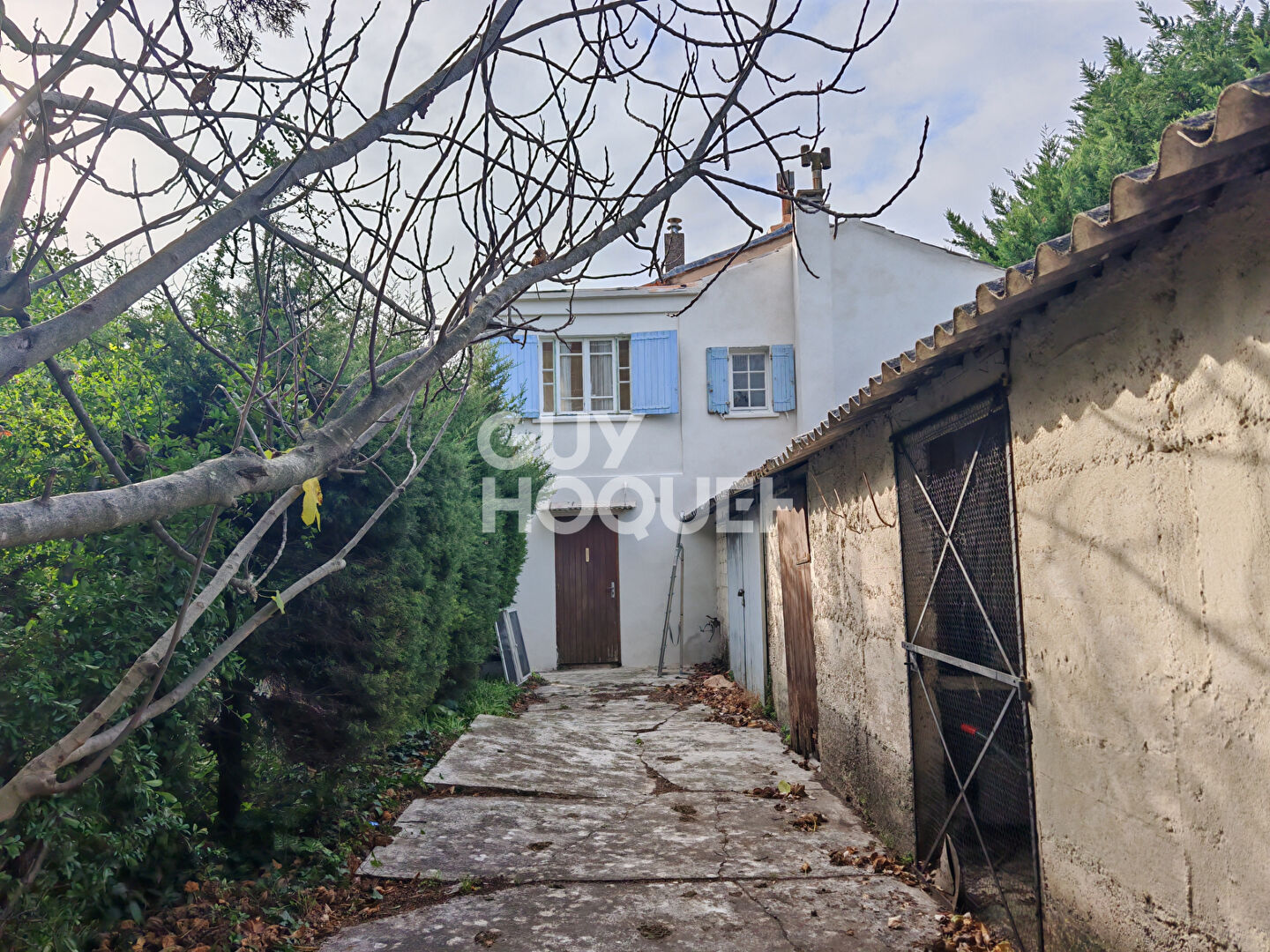 Maison - 180m² - Terrain constructible / piscinable 922m²