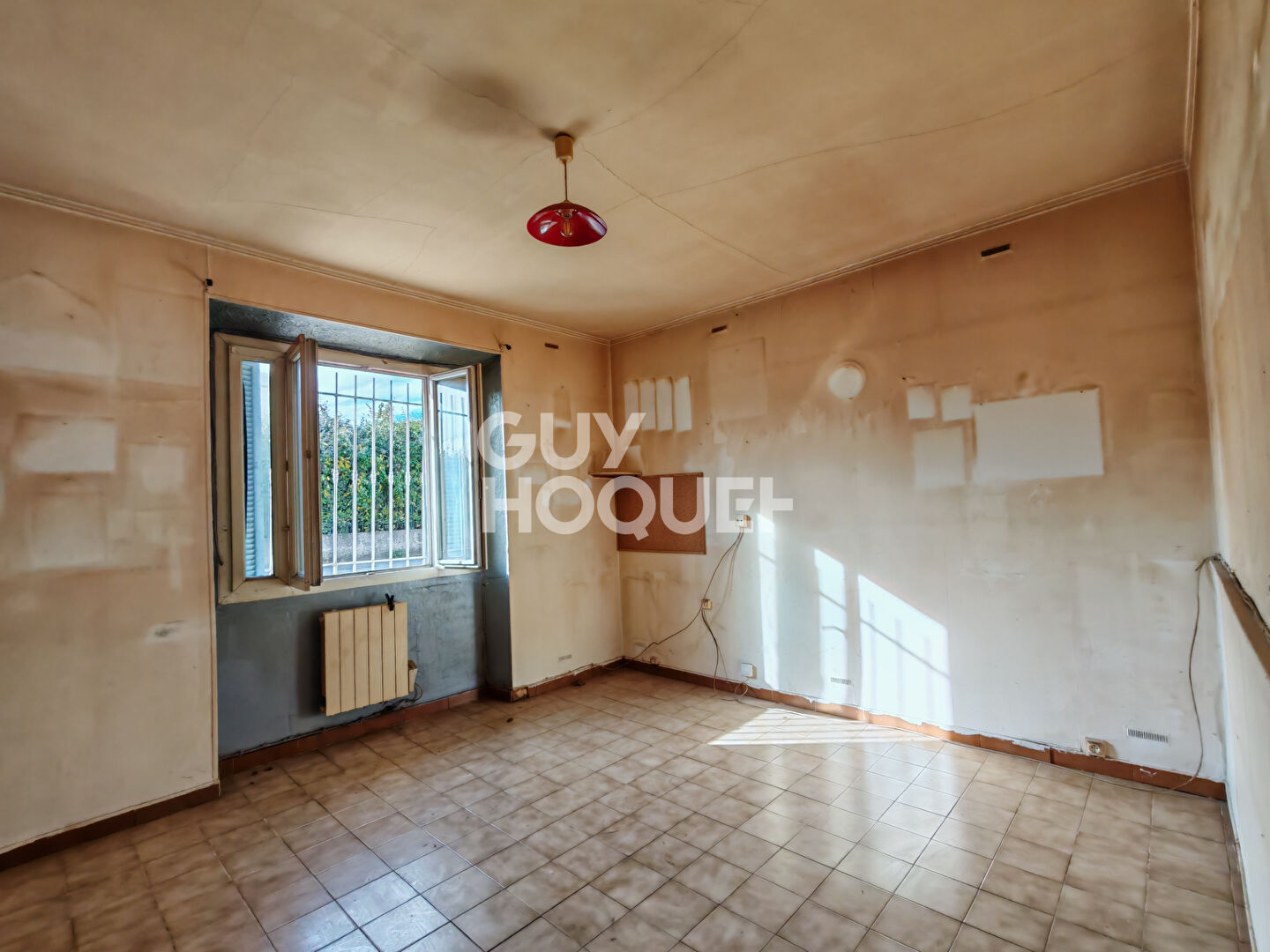 Maison - 180m² - Terrain constructible / piscinable 922m²