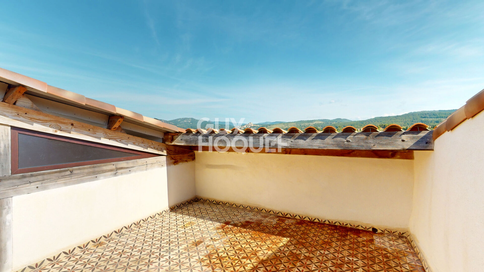 Maison Caromb 181 m2 - 3 extérieurs - Rare sur le marché