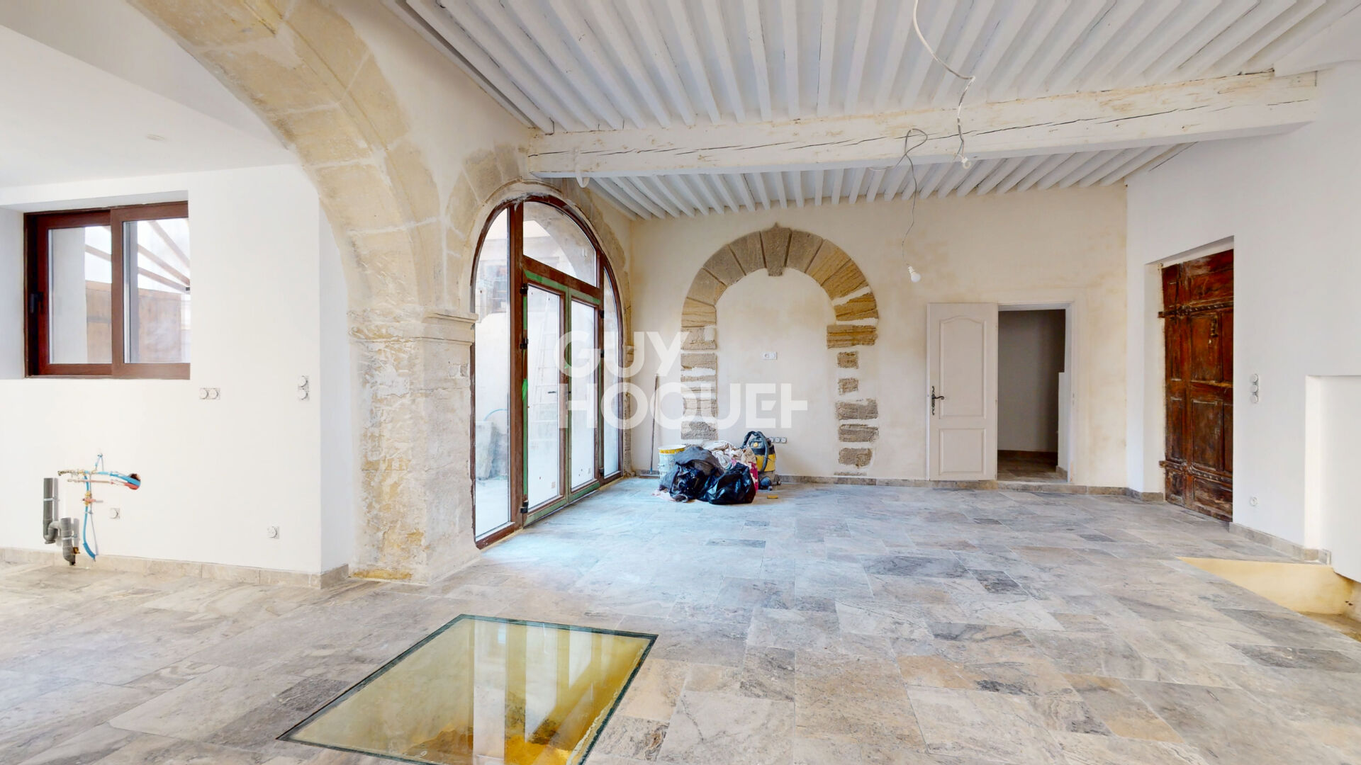 Maison Caromb 181 m2 - 3 extérieurs - Rare sur le marché