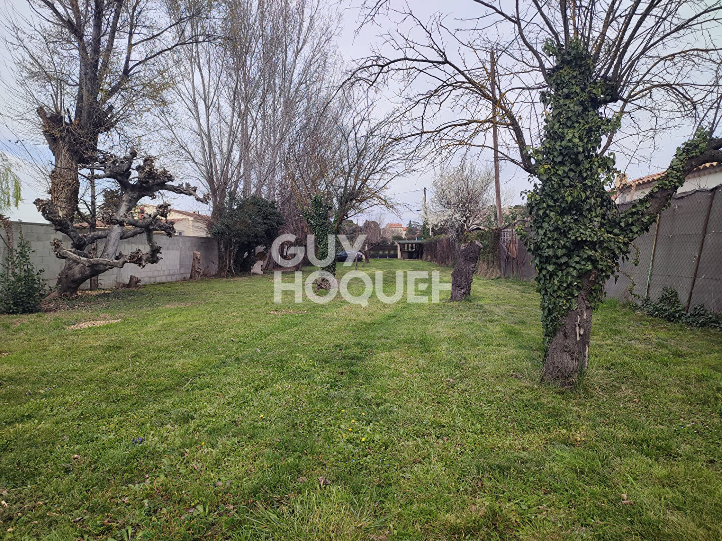Terrain Constructible de 650 m² à Sorgues