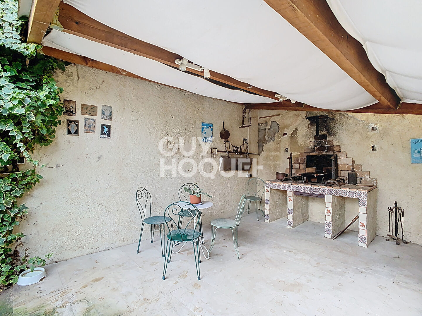 À vendre : Appartement 119 m² - 4 pièces à Carpentras - 2 Garages - Jardin