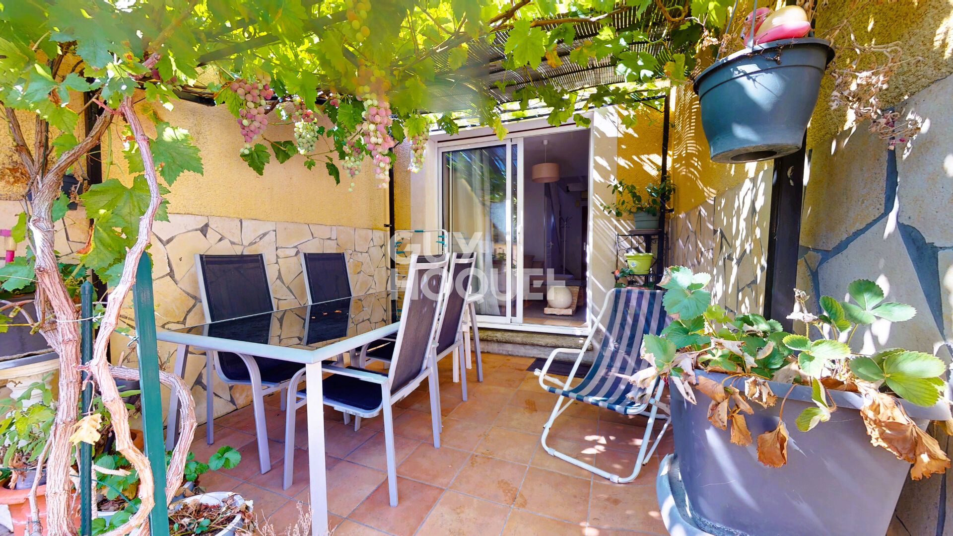 Maison prête à vivre à Carpentras : 88m² habitables, Garage, Jardin privatif.