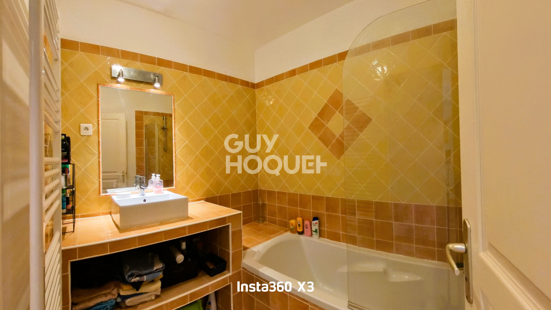 Maison prête à vivre à Carpentras : 88m² habitables, Garage, Jardin privatif.