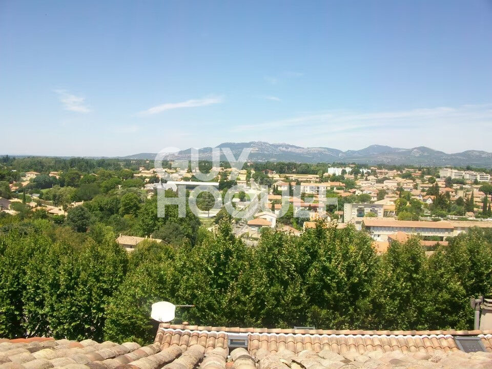 Belle demeure du XVIIe Siècle - Un Joyau Historique au Coeur de Carpentras
