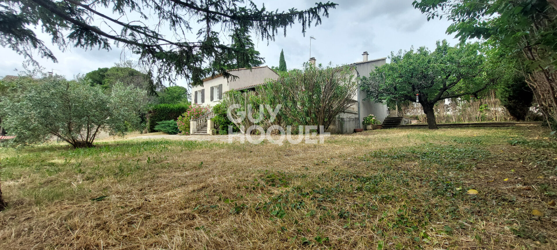 Carpentras (quartier recherché) - Maison 5 pièces de 130 m² - Jardin - Garage - Terrain constructible et piscinable