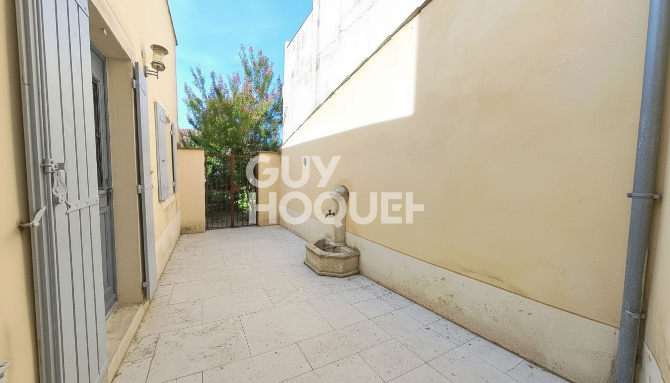 Maison de Village type 7 de 158 m² avec piscine, cour intérieure et terrasse
