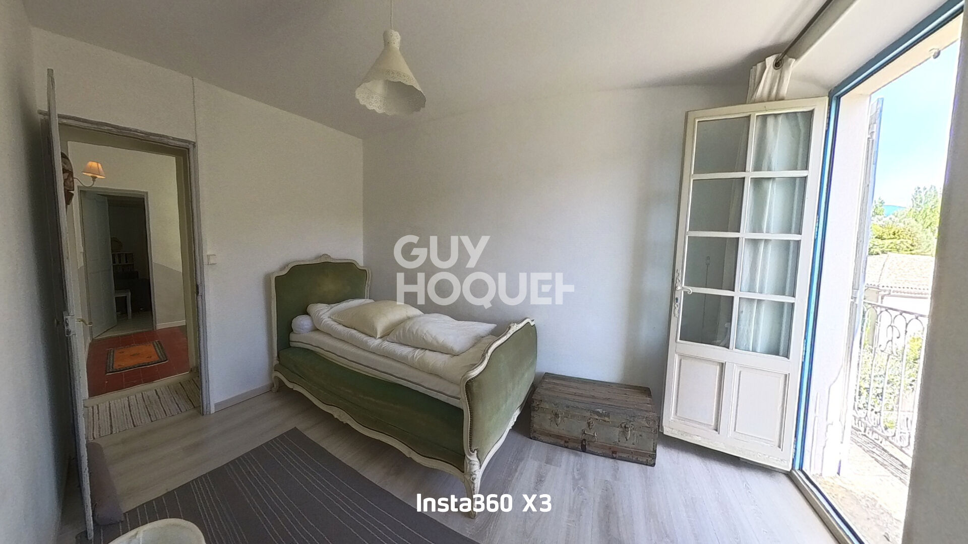 Maison de Village type 7 de 158 m² avec piscine, cour intérieure et terrasse