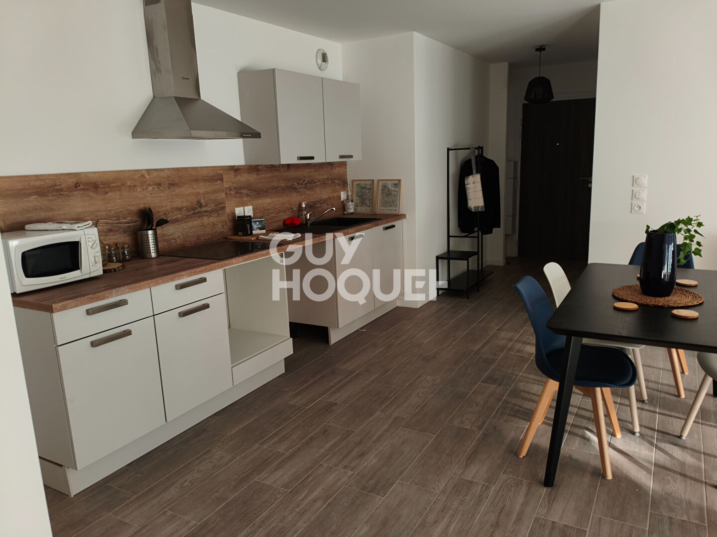 Appartement Monteux T4 de 85 m² + terrasse 9 m² + 1 place de stationnement + cave