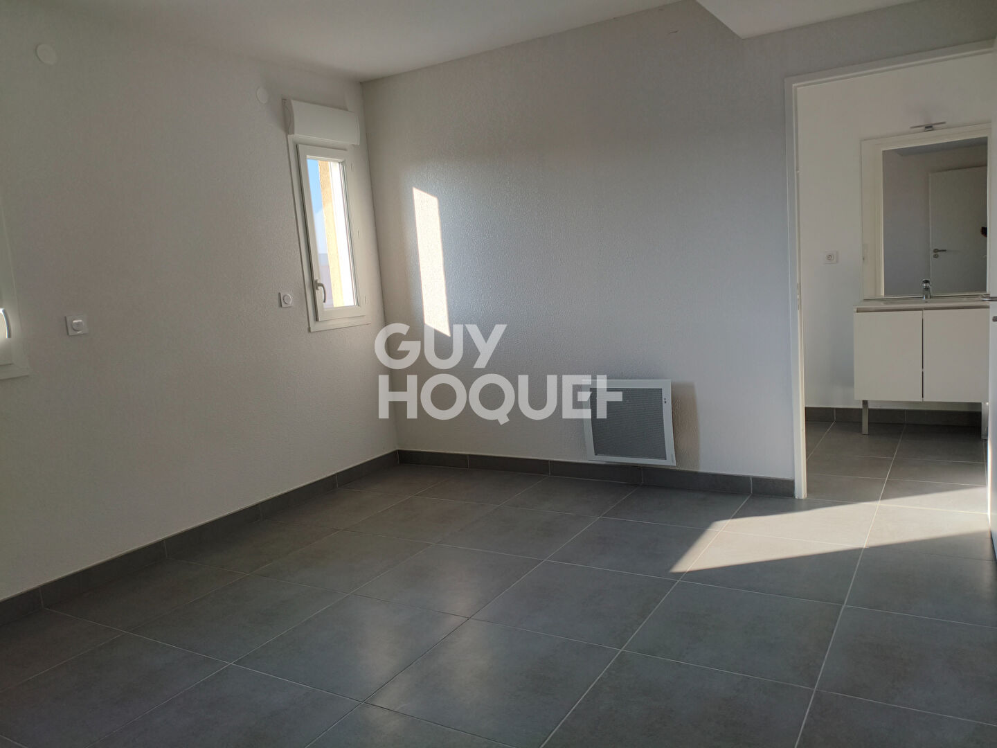 Appartement Monteux T4 de 93 m² au dernier étage avec immense terrasse/jardin de 72 m²