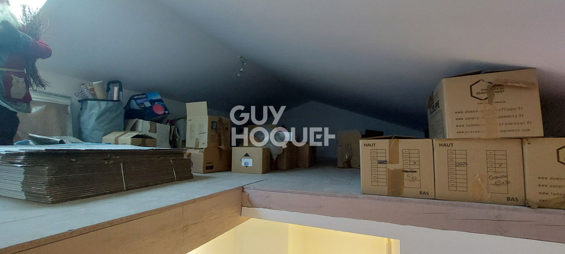 Petit Palais (Isle sur la Sorgue) - Maison de village type 5 de 129 m² - 3 chambres - Cour - 2 terrasses