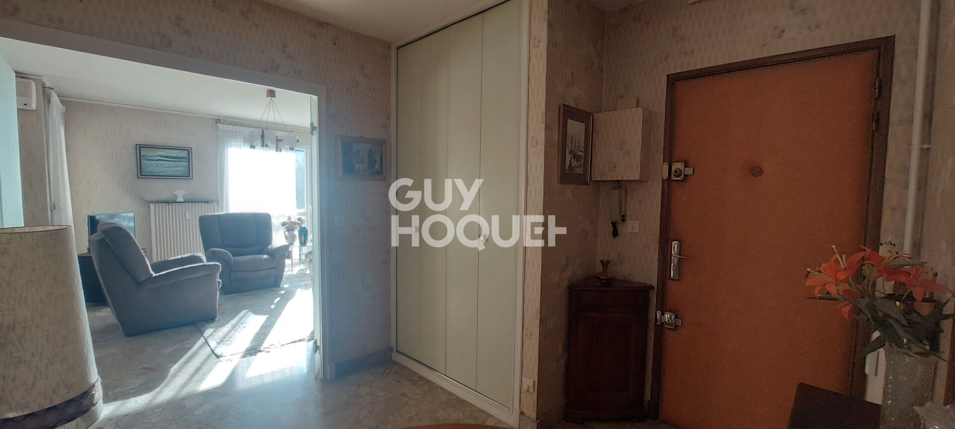 Carpentras - Appartement de 85 m² de type 3 - 2 chambres - Balcon + Place de stationnement + Cave