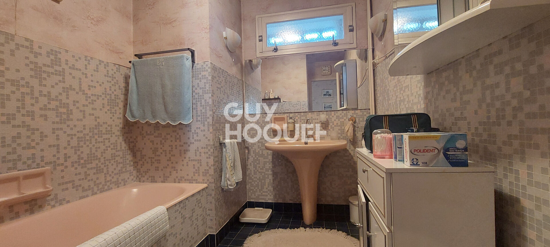 Carpentras - Appartement de 85 m² de type 3 - 2 chambres - Balcon + Place de stationnement + Cave