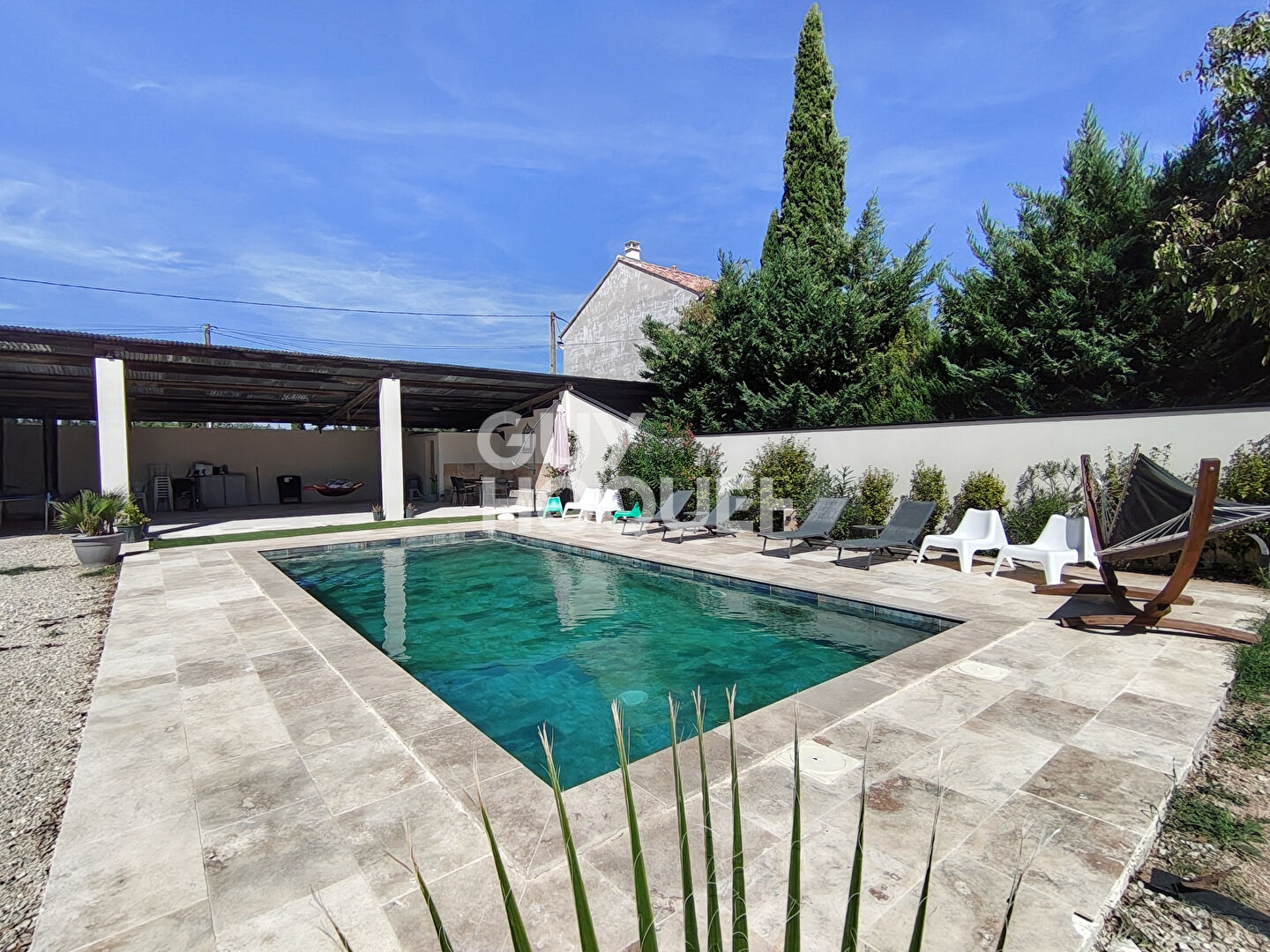 Carpentras - Maison R+1 - 279 m² (dont véranda 48 m²) - 5 chambres, 2 garages, Piscine et Forage