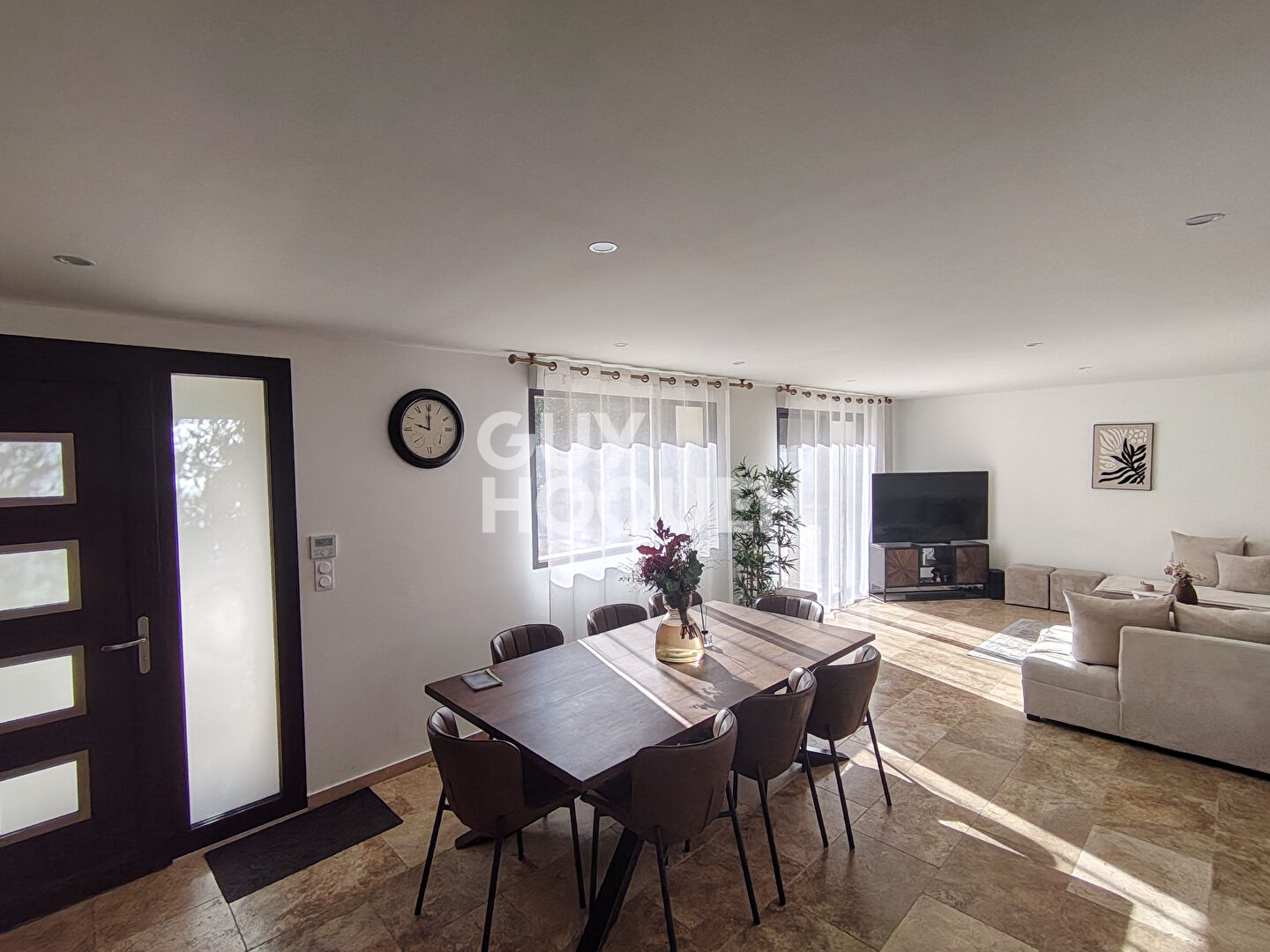 Carpentras - Maison R+1 - 279 m² (dont véranda 48 m²) - 5 chambres, 2 garages, Piscine et Forage