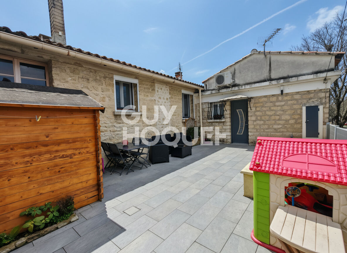 Charmante Maison de Plain-Pied avec Extérieur ! Prête à vivre