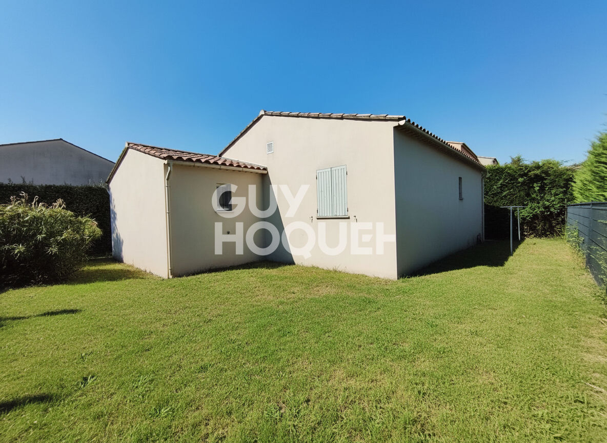 EXCLUSIVITÉ - Charmante maison de plain-pied de 2014 avec 3 chambres et garage à MONTEUX -