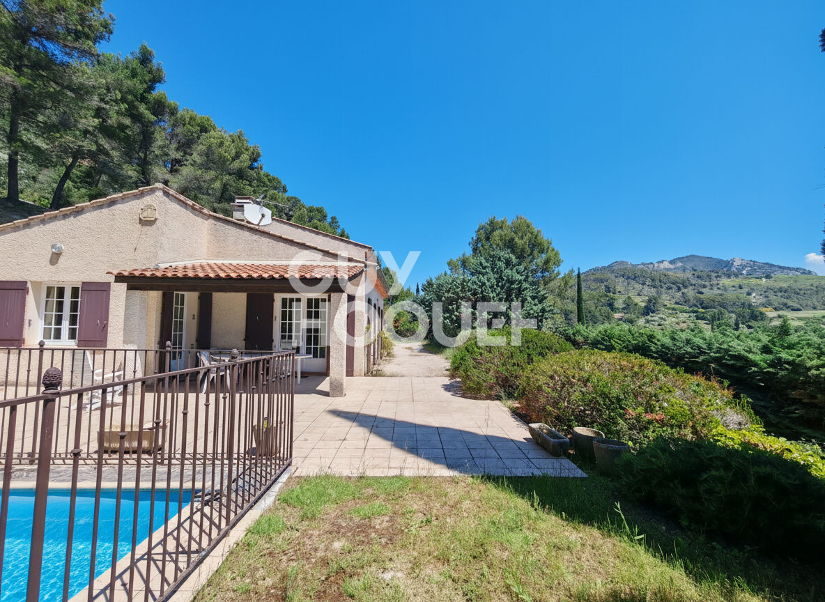 Maison BEAUMES-DE-VENISE - 200 m² habitables - R+1 - Piscine, Garage, Terrasse, Atelier
