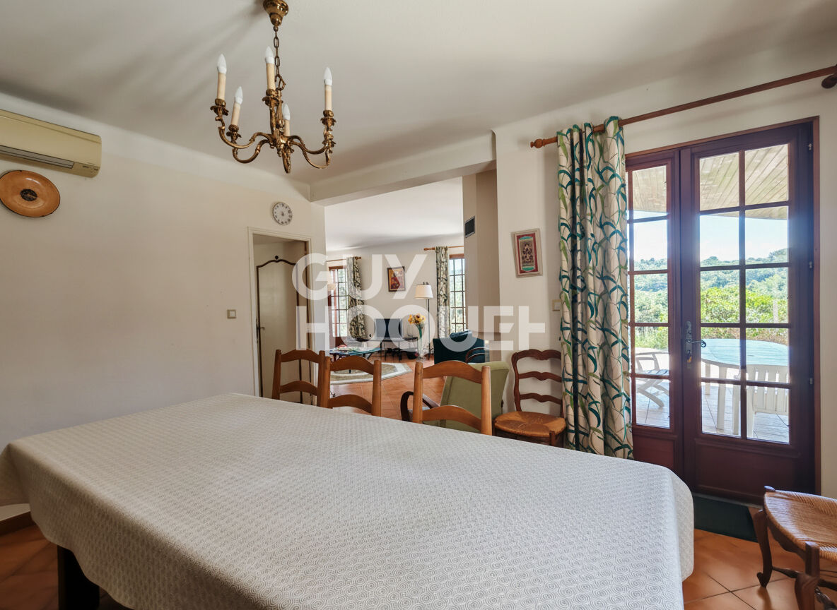 Maison BEAUMES-DE-VENISE - 200 m² habitables - R+1 - Piscine, Garage, Terrasse, Atelier