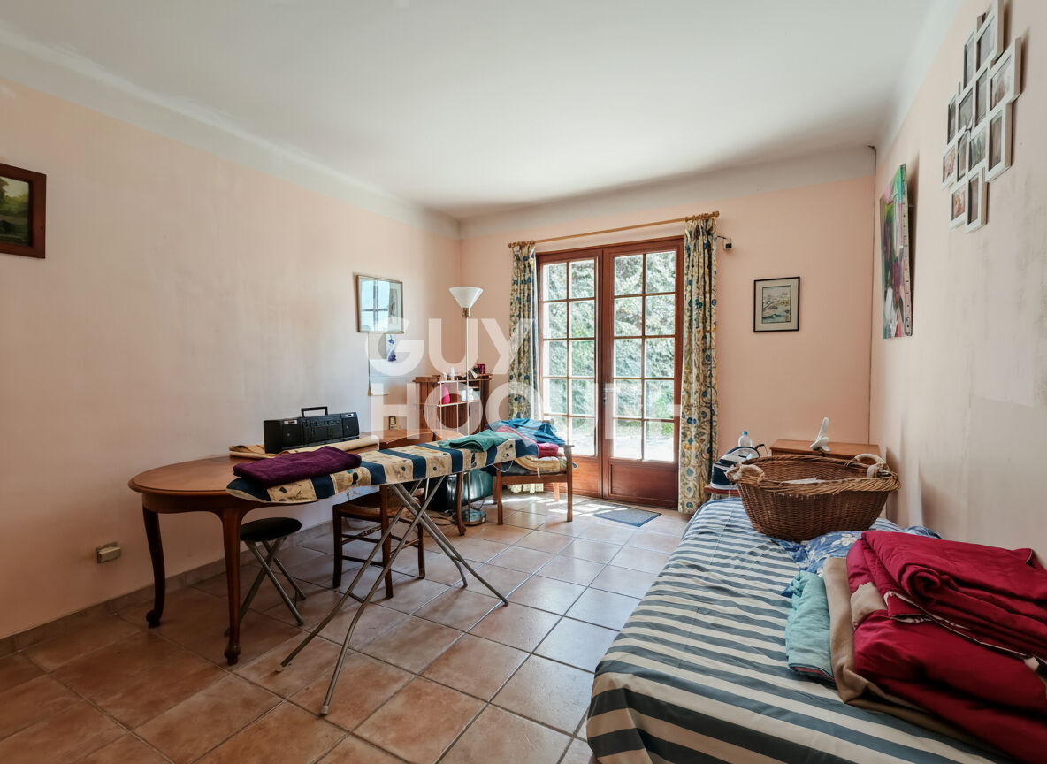 Maison BEAUMES-DE-VENISE - 200 m² habitables - R+1 - Piscine, Garage, Terrasse, Atelier