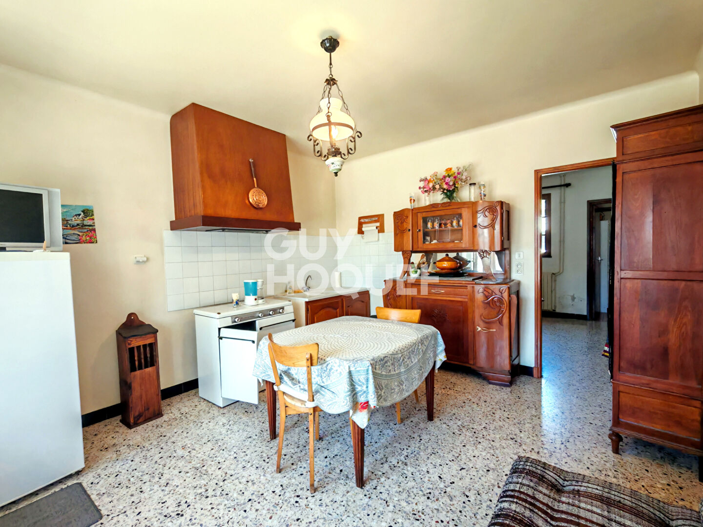 Ensemble immobilier exceptionnel - Maison avec T2 indépendant et plus de 260 m² de garages.
