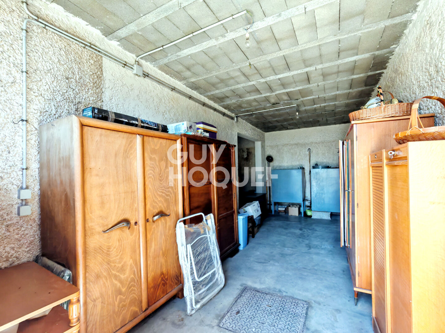 Ensemble immobilier exceptionnel - Maison avec T2 indépendant et plus de 260 m² de garages.