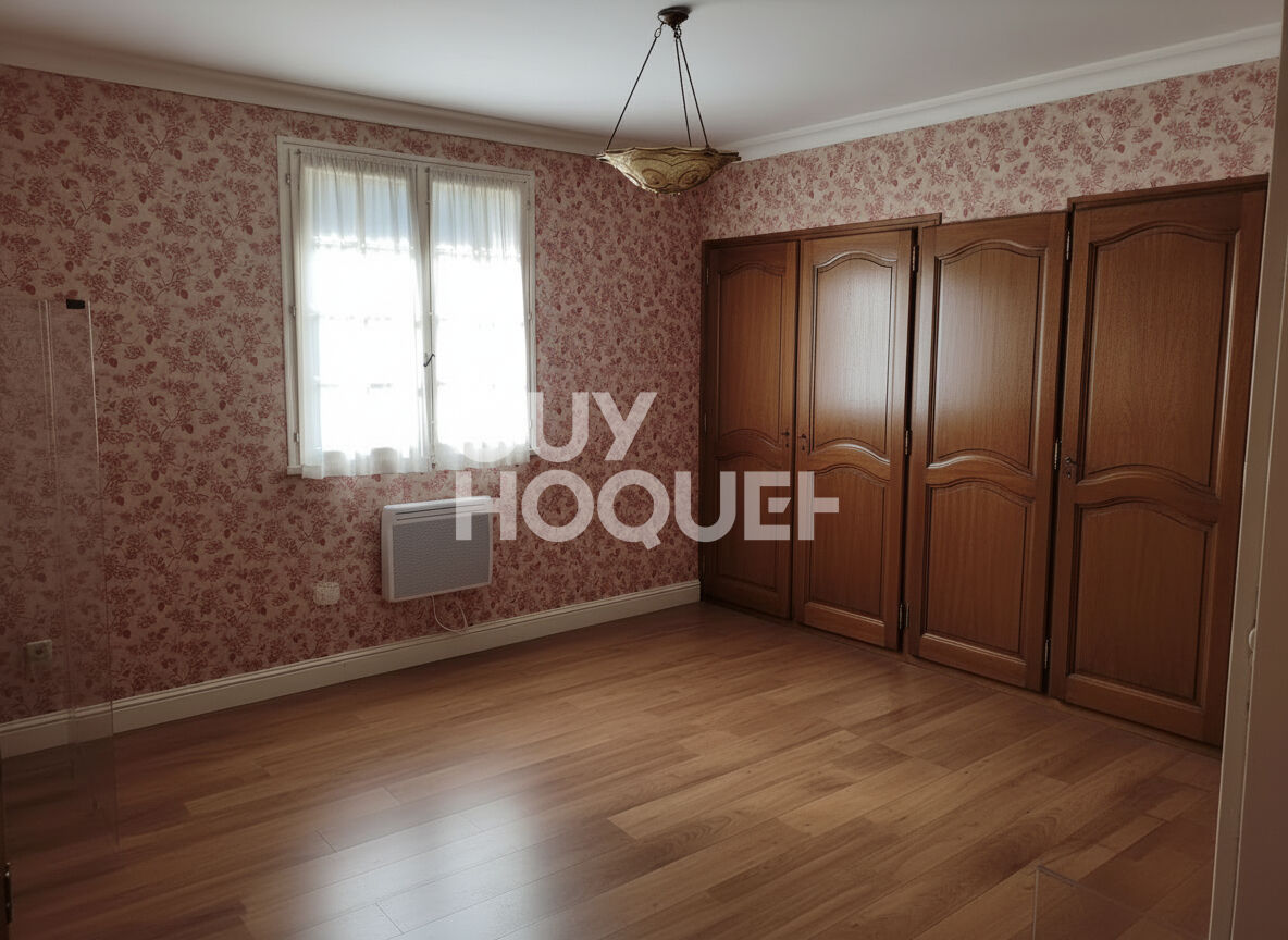 Maison familiale 4 chambres avec terrasse ? Fort potentiel dans quartier recherché