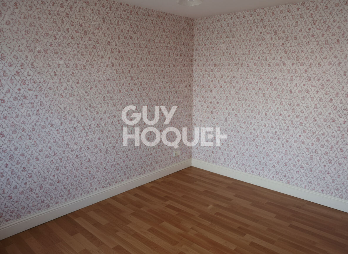 Maison familiale 4 chambres avec terrasse ? Fort potentiel dans quartier recherché