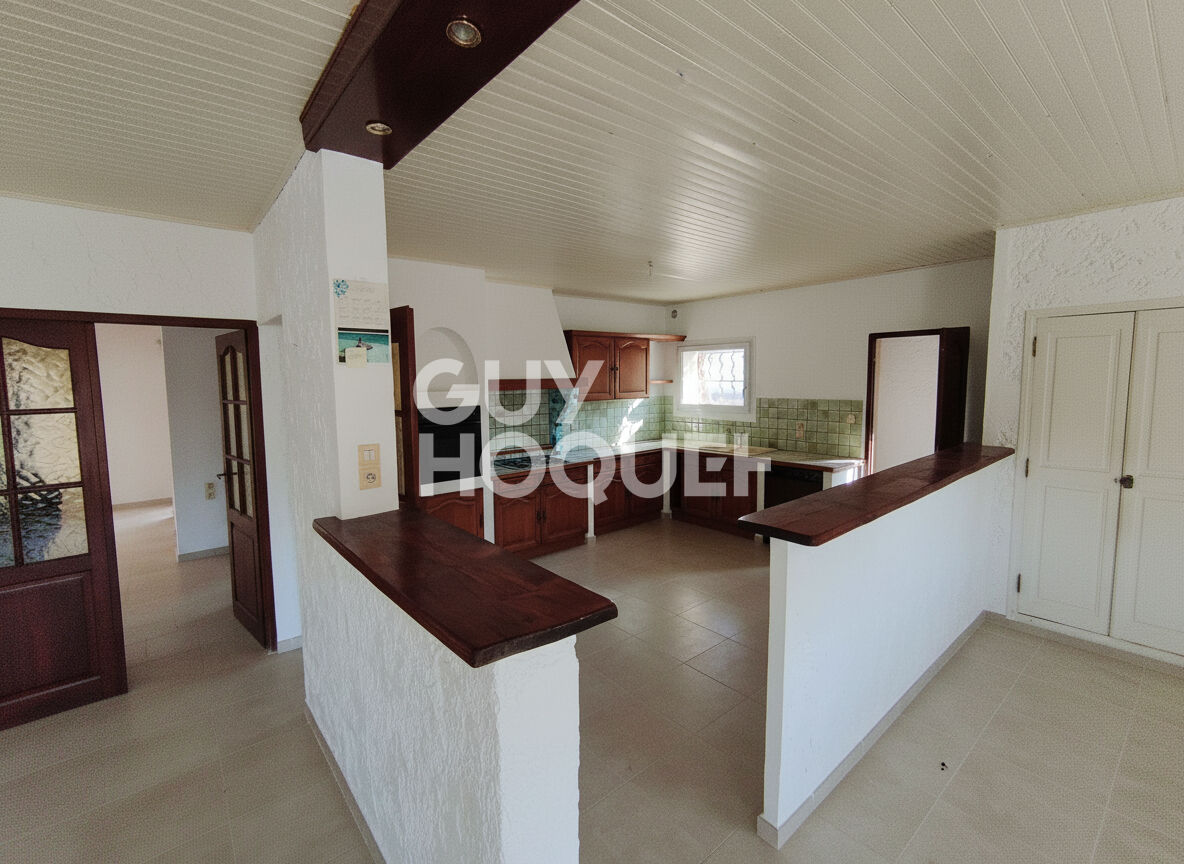 Maison 5 pièces - 127 m² - PP - ENTRAIGUES sur la SORGUE - Terrain 629 m² - Piscine