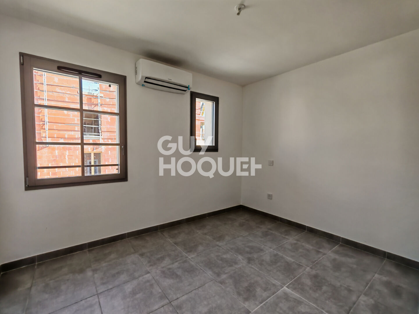Superbe T3 duplex avec terrasse dans une résidence provençale intimiste