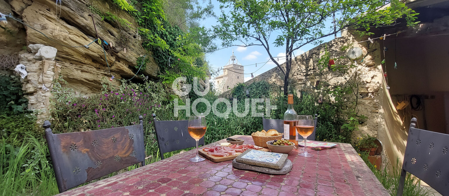 Malaucène - Maison de village avec vue - 7 pièces de 179 m² - Jardin, Terrasse , Garage et Cave