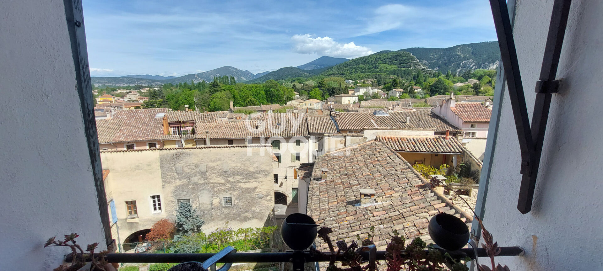 Malaucène - Maison de village avec vue - 7 pièces de 179 m² - Jardin, Terrasse , Garage et Cave