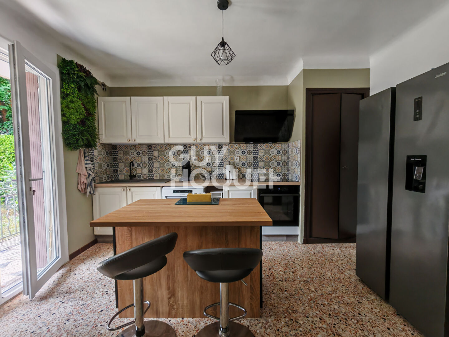 Appartement de charme avec jardin et garage - 125 m² - Proche centre de Carpentras
