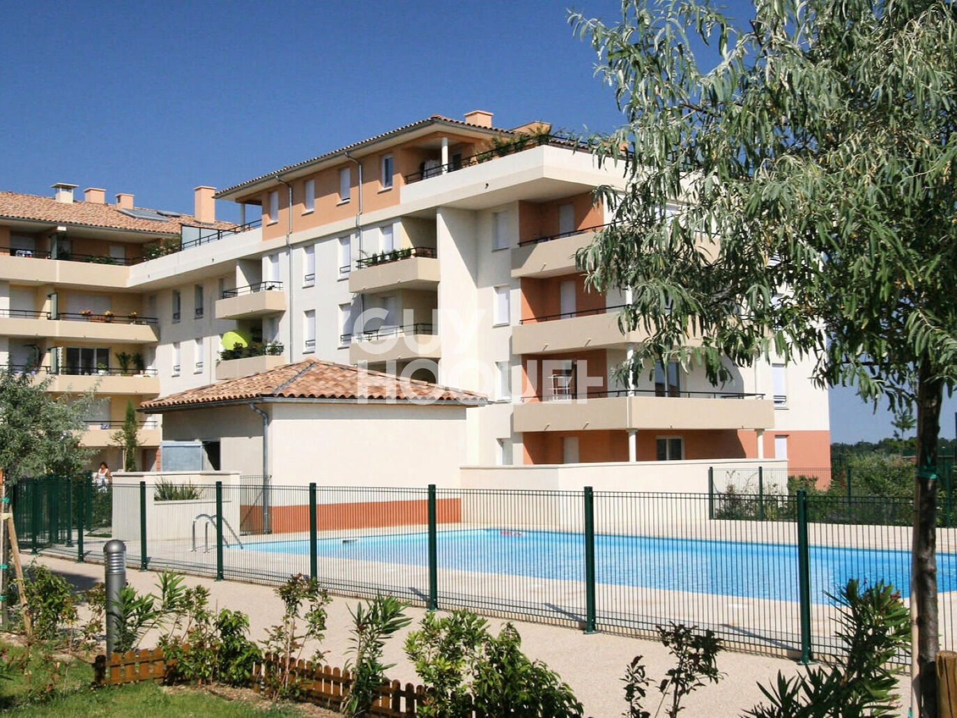 T3 orientée Sud avec terrasse dans Résidence avec Piscine
