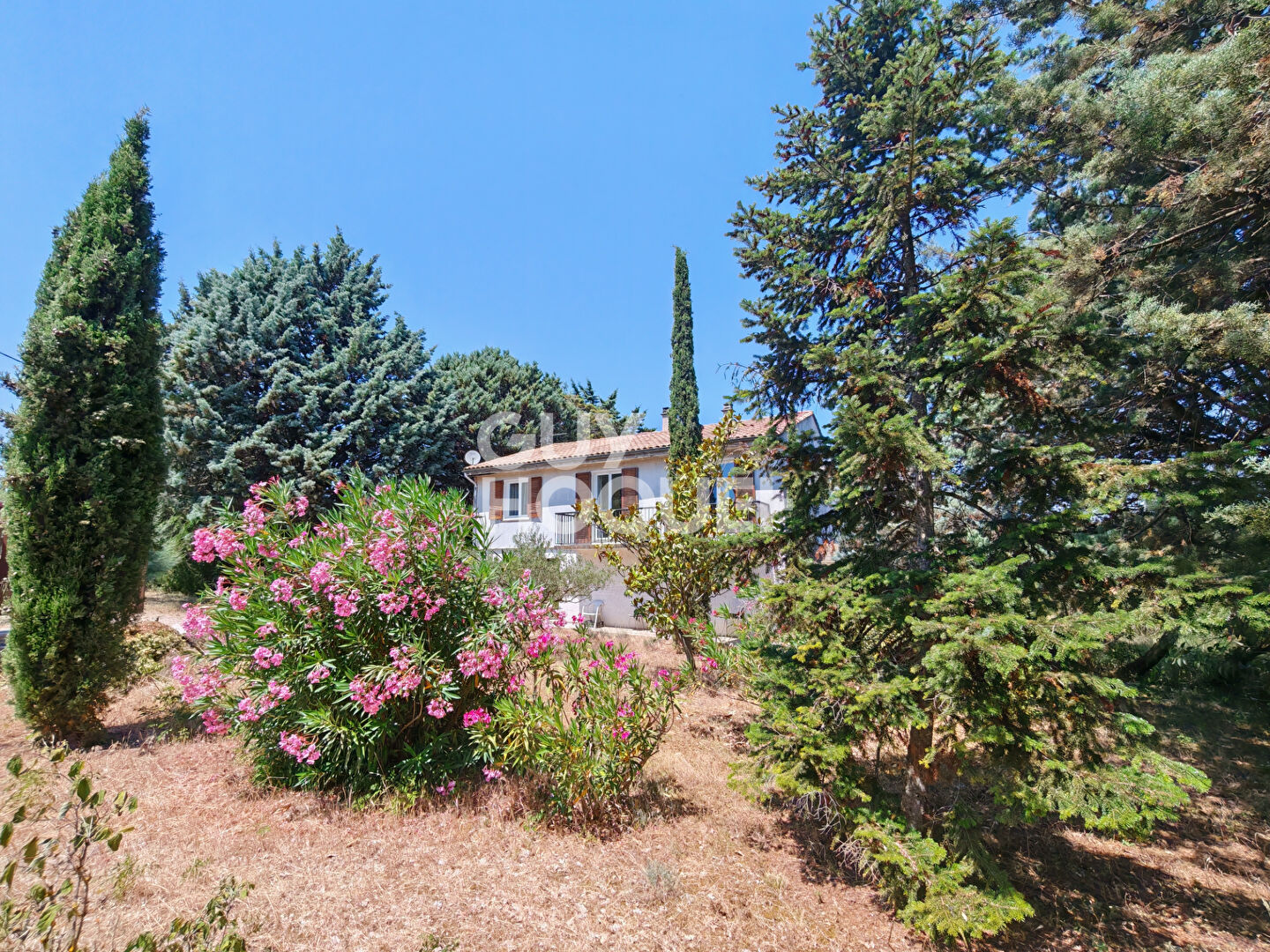 COUP DE COEUR - Maison de caractère 80m² + Garages 80m² - Terrain arboré piscinable 2300m²