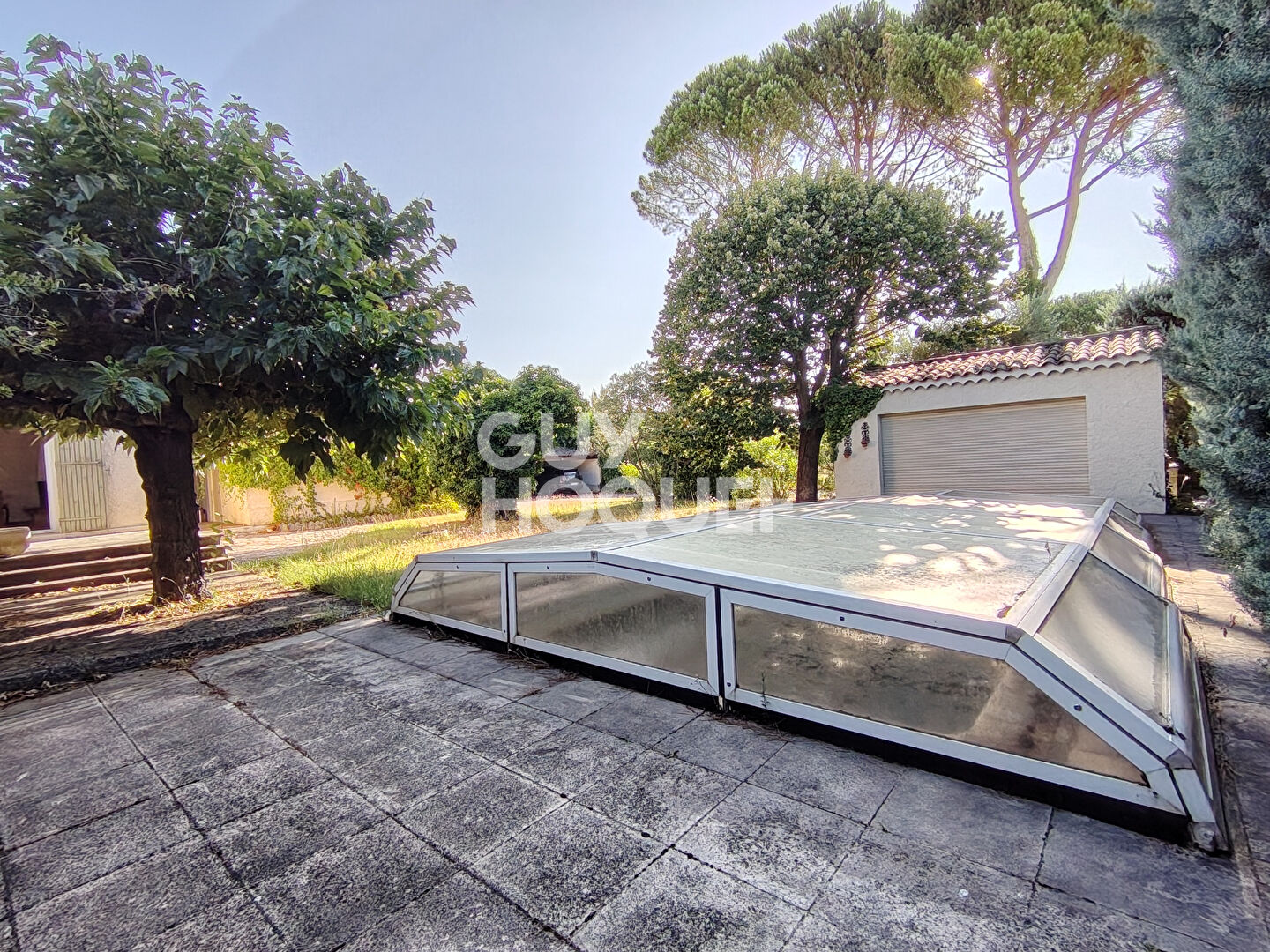 Maison Carpentras 7 pièce(s) de 180 m² - 5 chambres - Jardin - Piscine - Garage / Carport - Forage