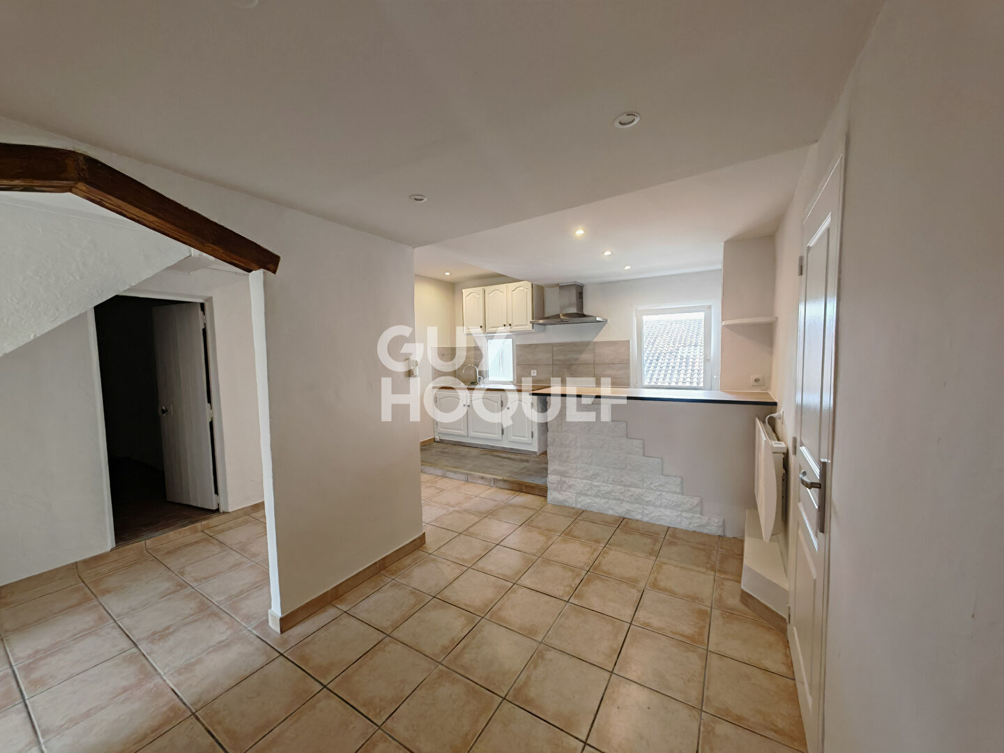 Appartement T3 rénové avec bureau ? Carpentras- Réf. 1837