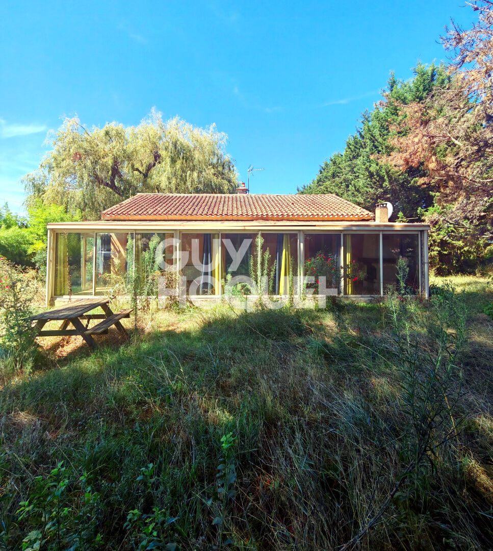 Mormoiron, Maison Plain Pied de 126 m² - 3 chambres - 735 m² de terrain