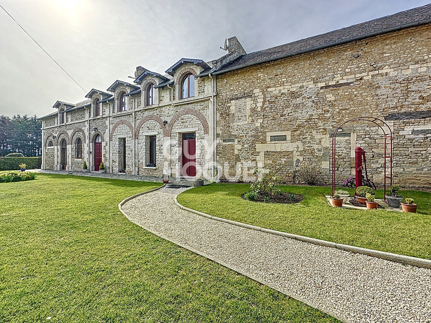 Maison Fontenay Le Pesnel 5 pièce(s) 250 m2