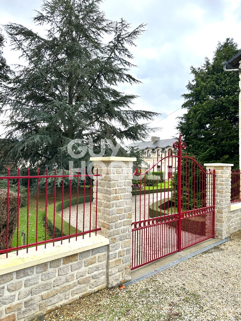 Maison Fontenay Le Pesnel 5 pièce(s) 250 m2