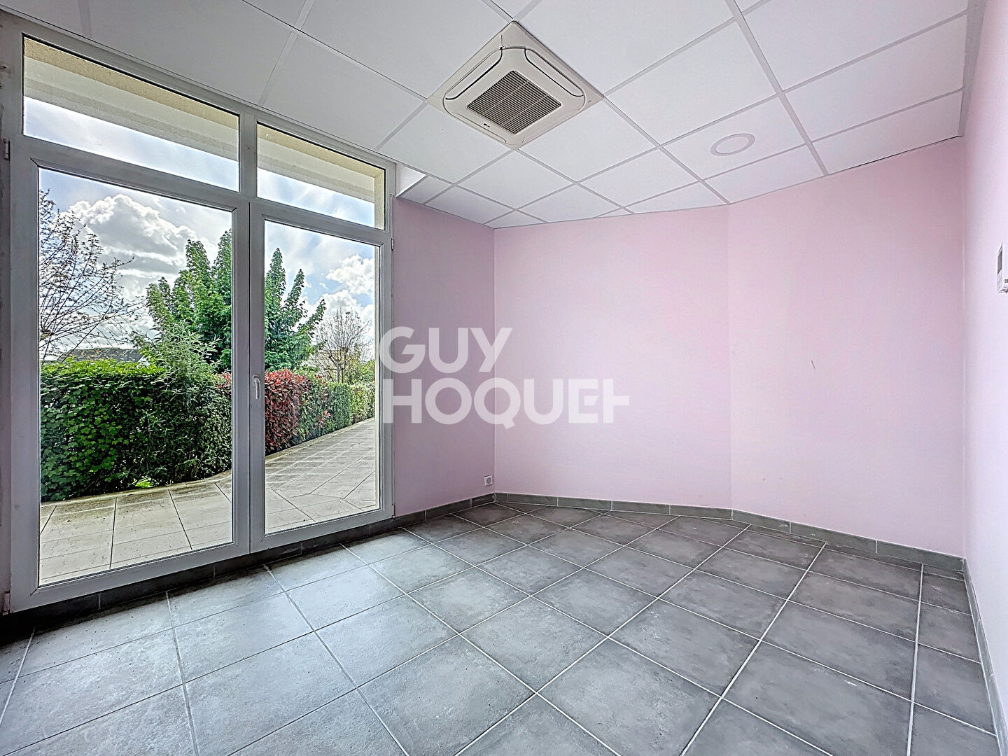 Local commercial 170 m²