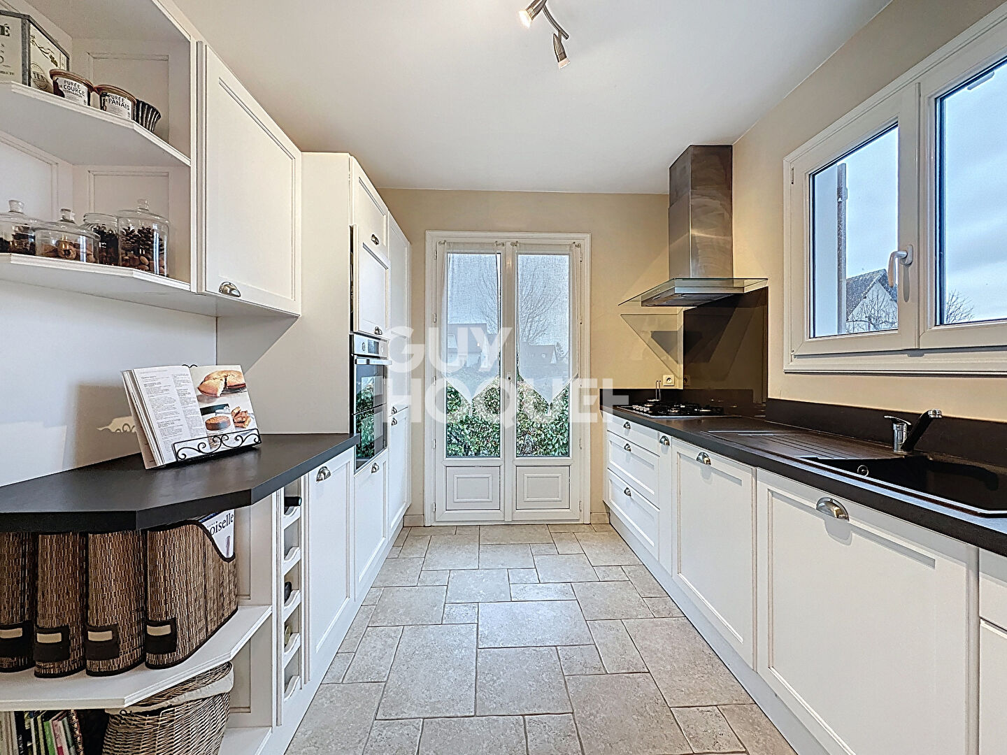 Maison  7 pièce(s) 144m2