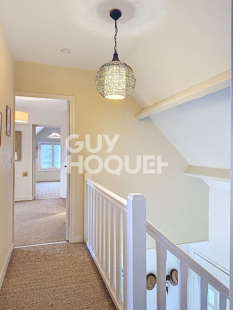 Maison  7 pièce(s) 144m2