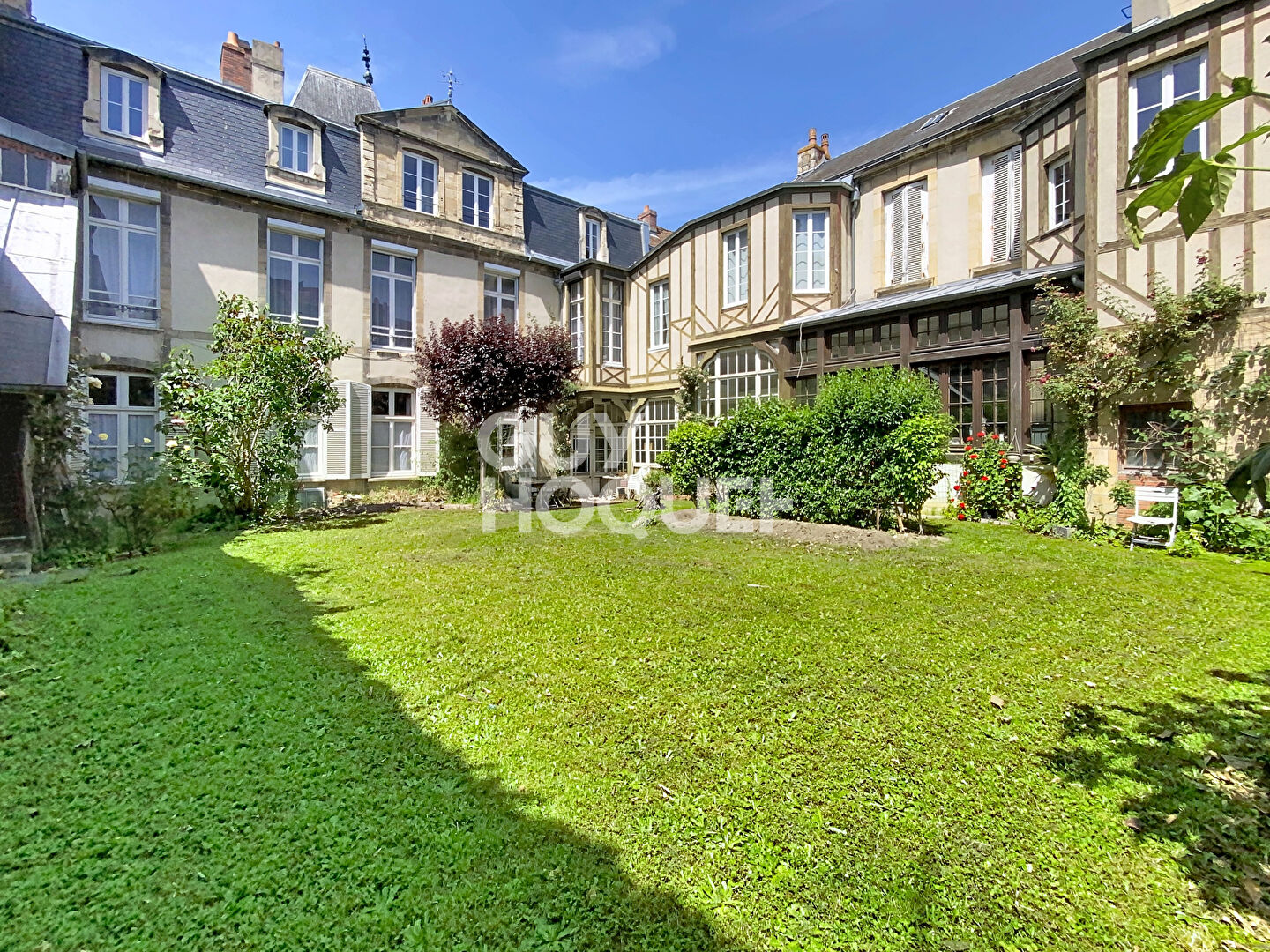 Maison Caen 15 pièce(s) 431 m2