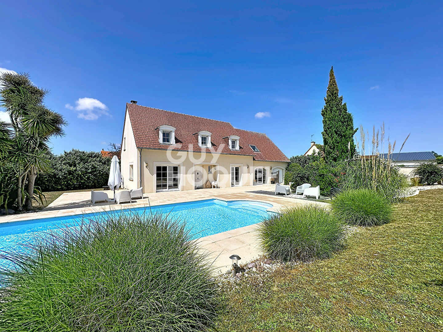 Maison 214 m² - Coulombs