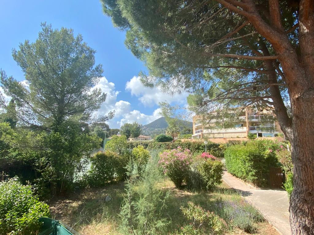 Carqueiranne  T1 avec parking