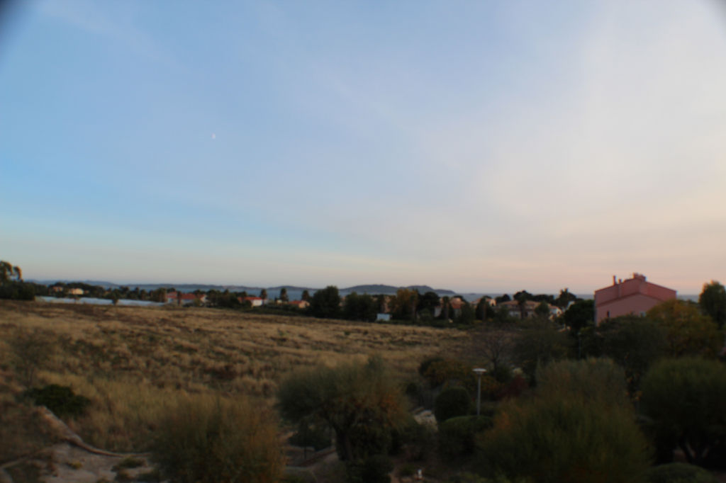 T2 vue mer avec parking